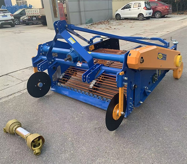 4UD-160馬鈴薯收獲機(jī)